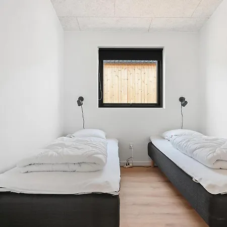 Feriehus Beautiful In With Sauna *